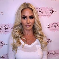 Hollywood Wave Or Voluminous Curled Down Hairstyle 