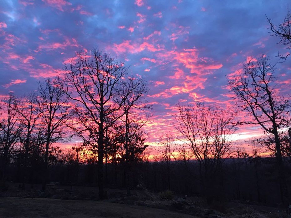 Gorgeous Sunrise - North Little Rock, AR - Starlight Ridge Woodland Retreat