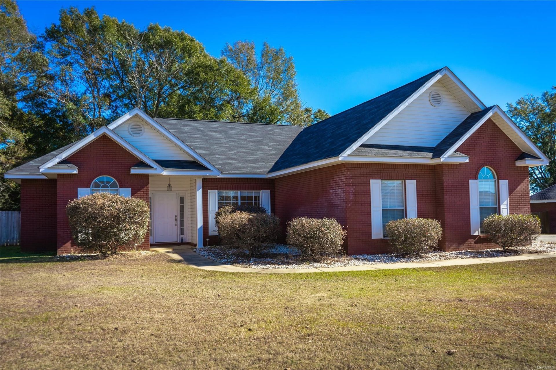 Enterprise Rentals
Rental Properties in the Enterprise, Fort Novosel Area.
Commercial & Residential