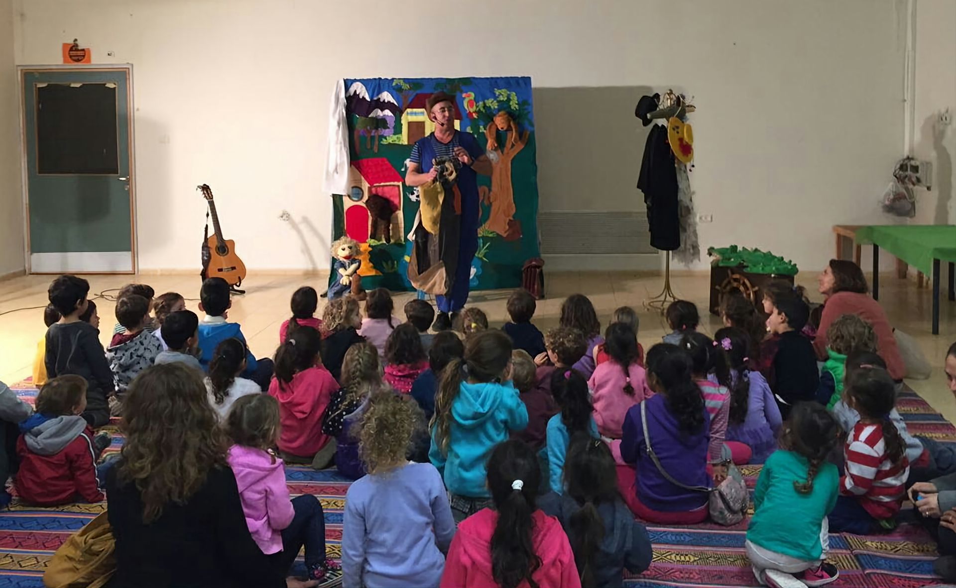 אורן פרוקצה - שירה, מופעים לילדים ולמבוגרים, הצגות לילדים ולמבוגרים