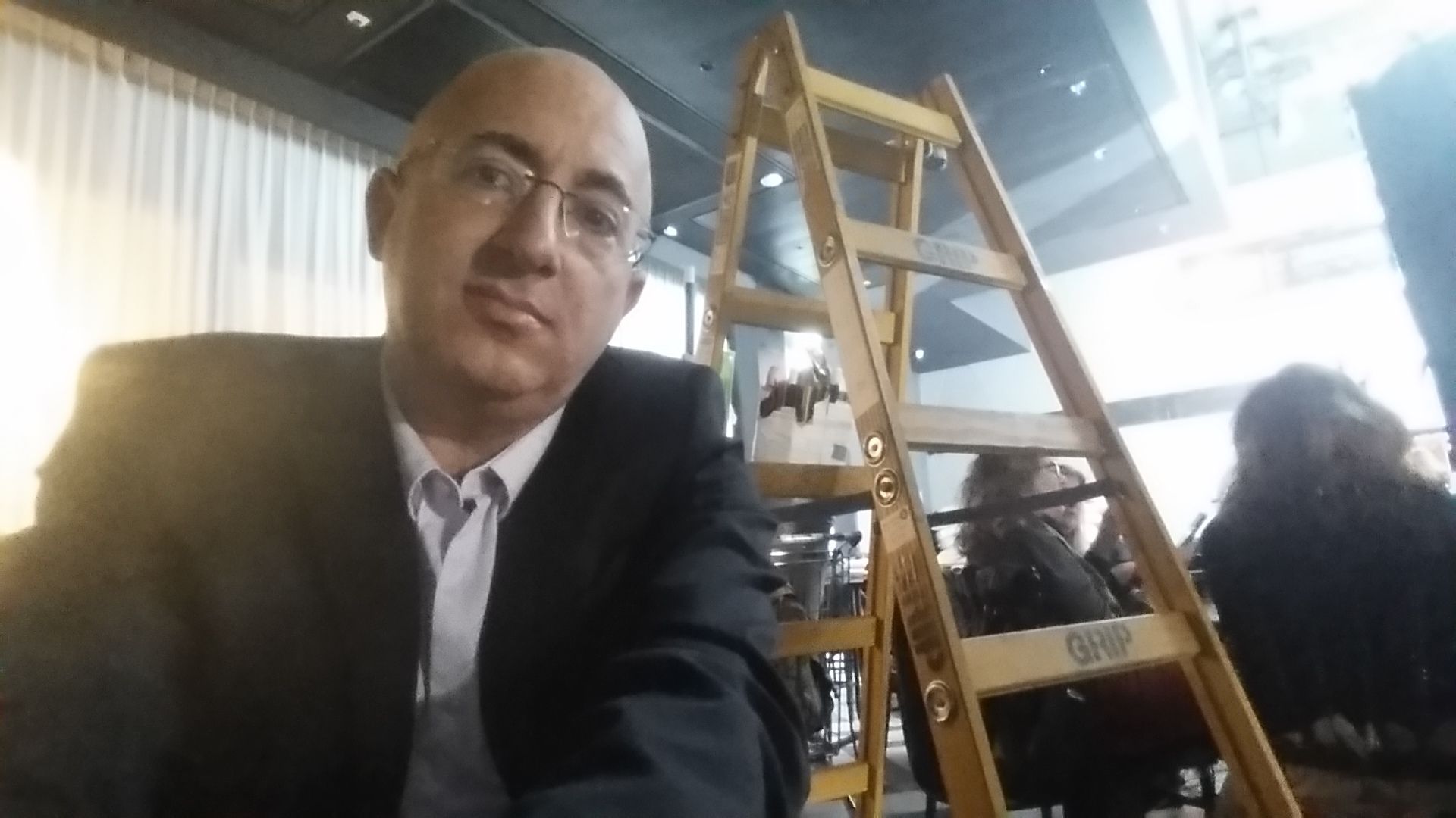   ביום צילום בתשדיר שירות לציבור