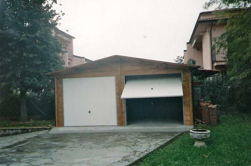 Garage in legno