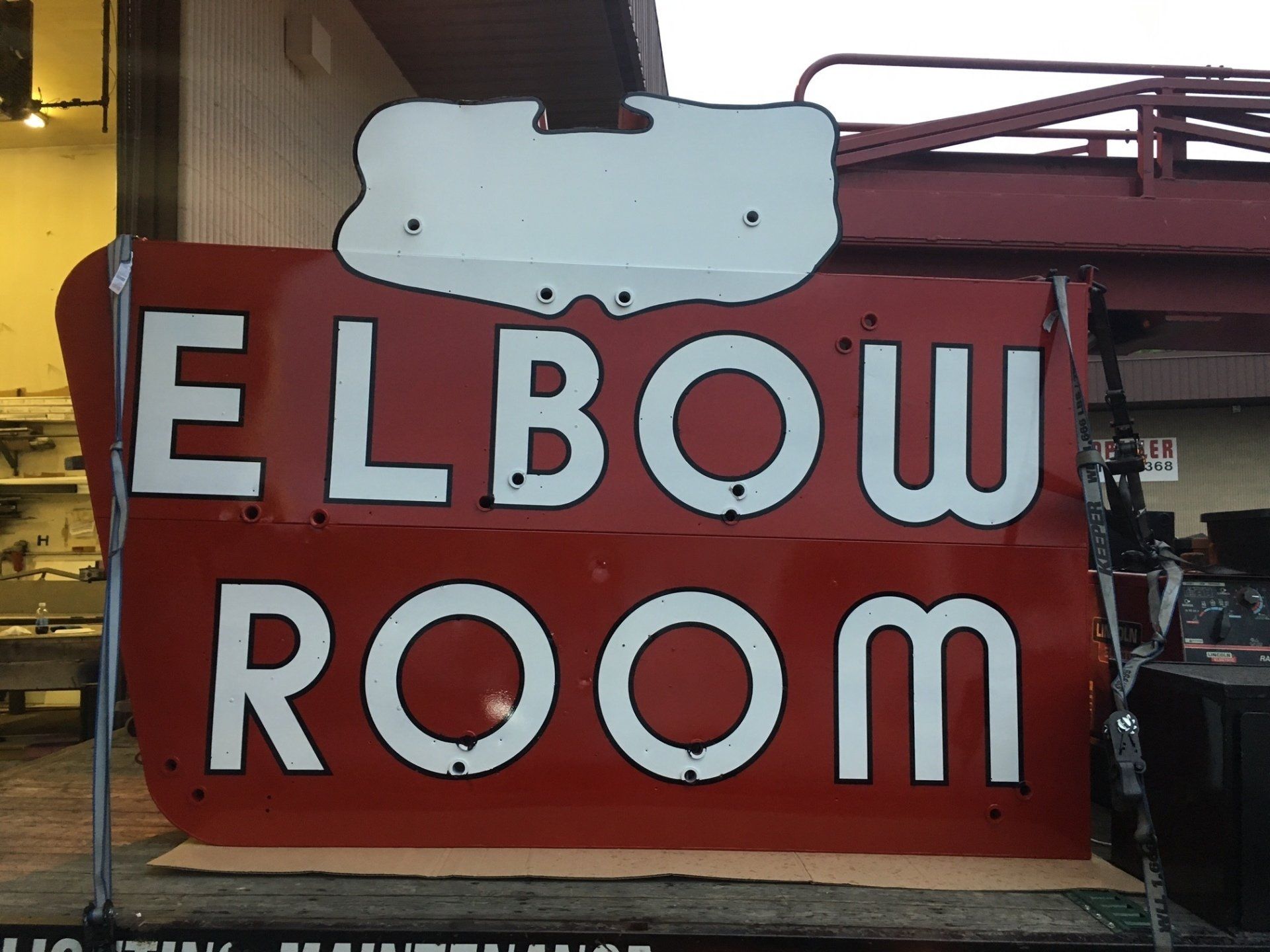 refurbished sign by universal sign & lighting after