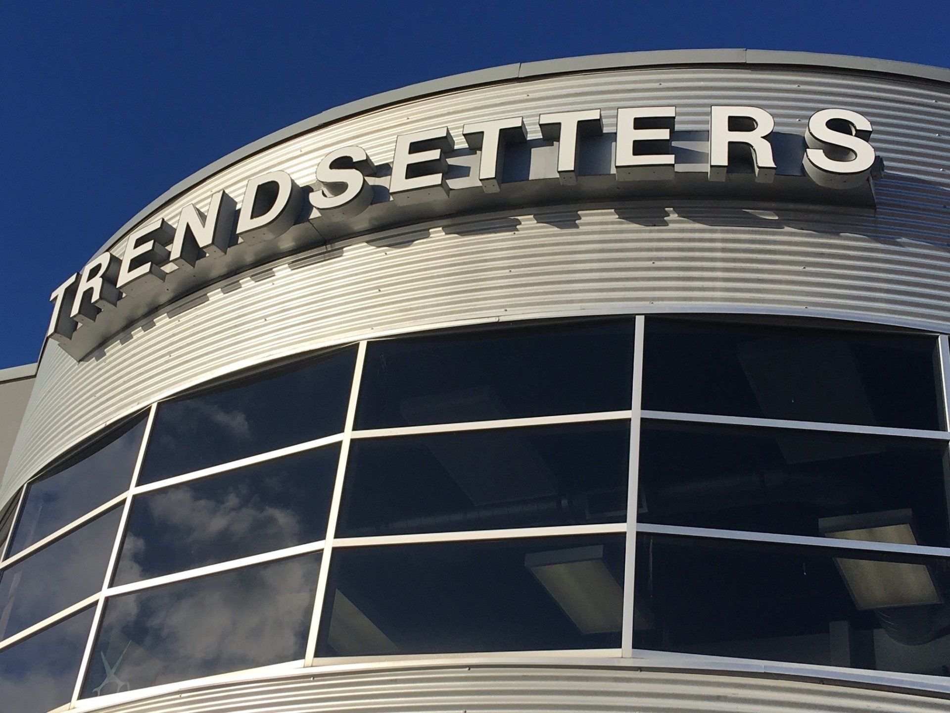 Universal Sign & Lighting, LLC