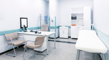 medical facility cleaning image of a doctor's office