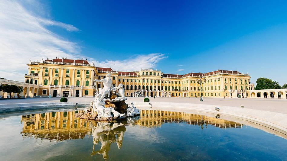 the castle Schönbrunn in Vienna