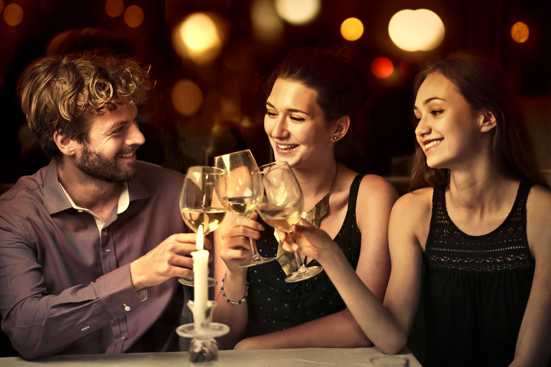 Holly Hotel Dining Club