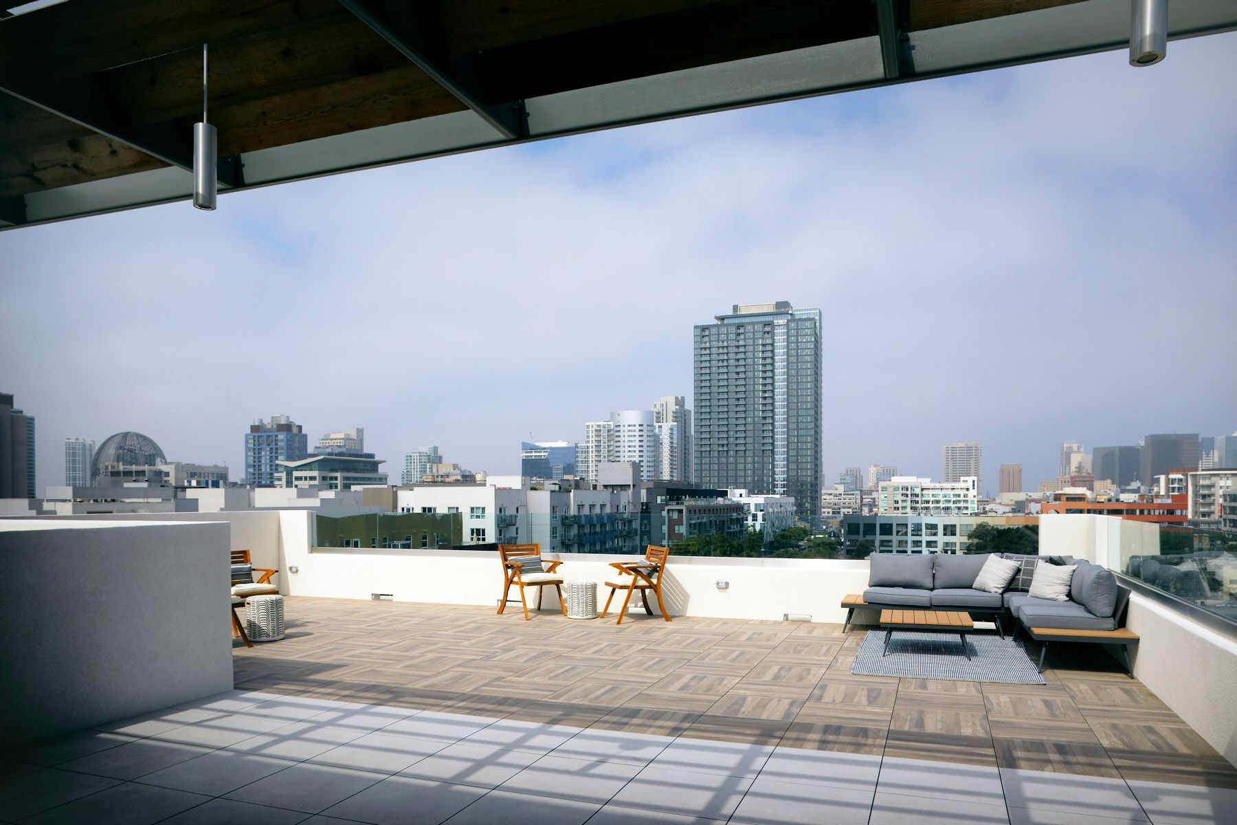 The Leo Exterior Rooftop Photo