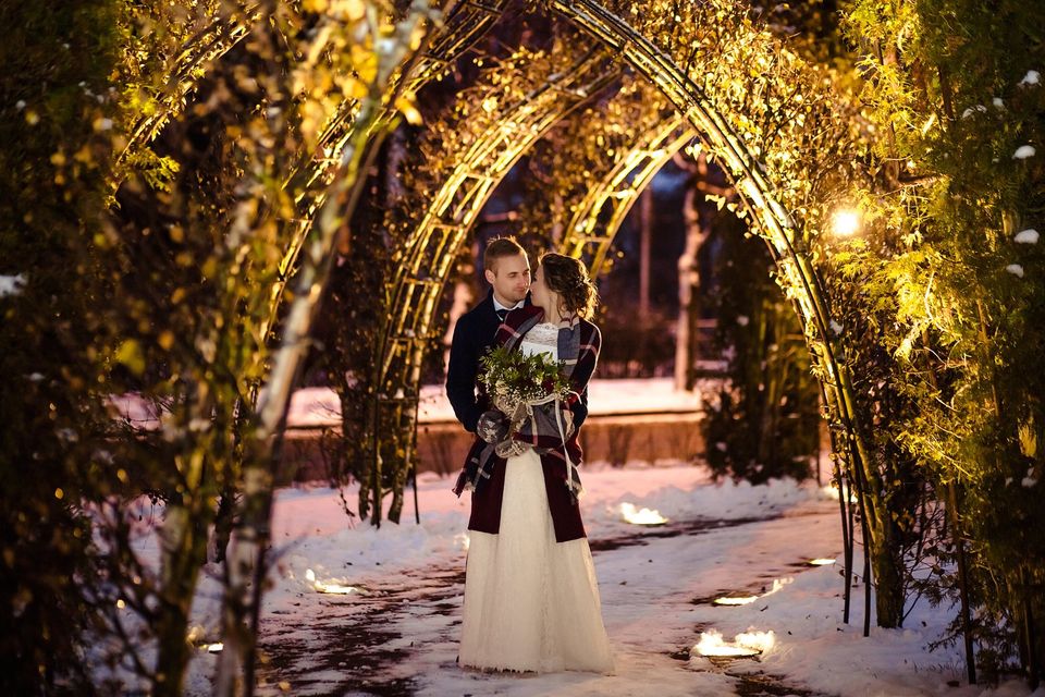 OhSoFestive Christmas Wedding Ideas