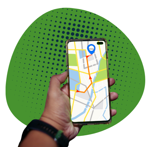 Uma pessoa está segurando um celular com um mapa na tela.
