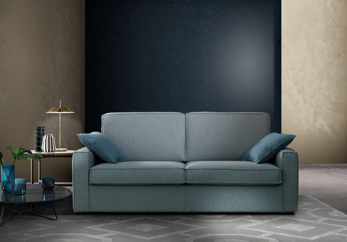 divano di dimensioni contenute a cagliari da tronu arredamenti