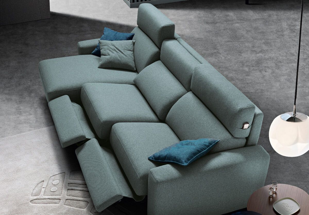 divano con recliner da tronu arredamenti a cagliari