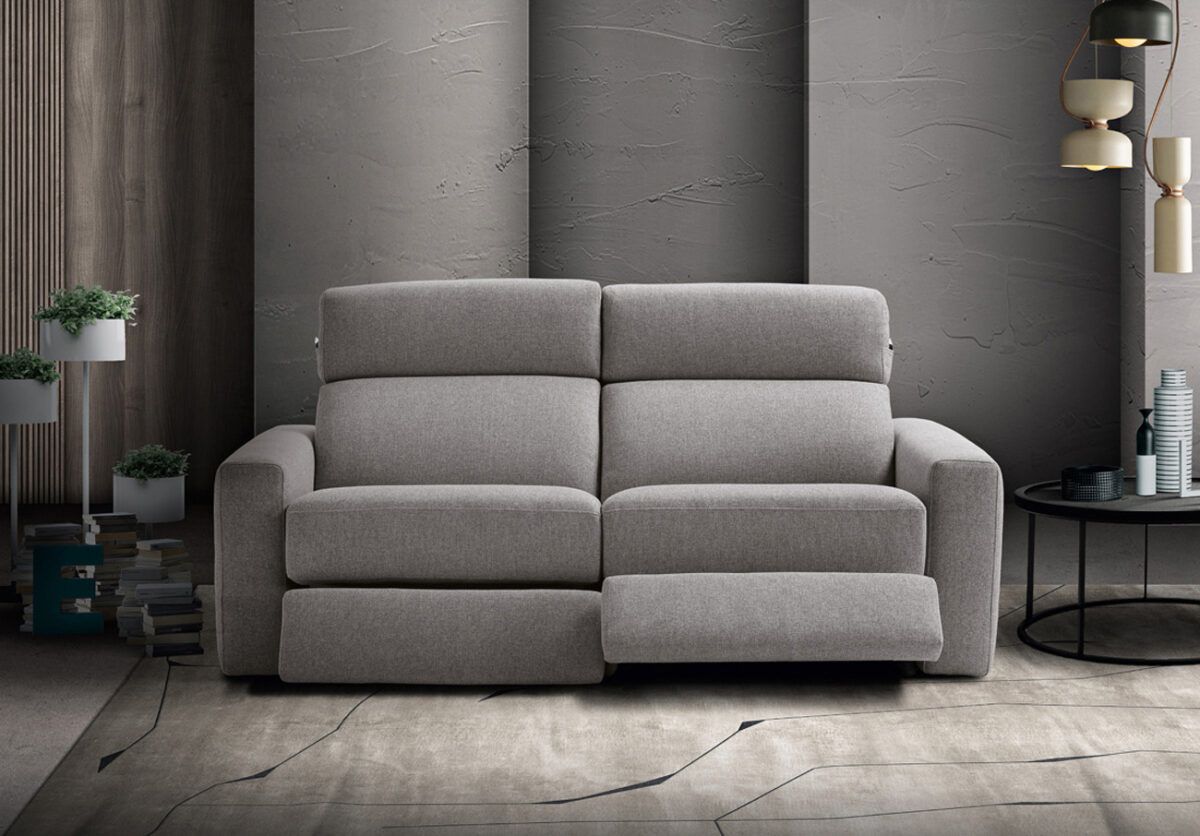 divano relax grigio da tronu arrrdamenti a cagliari