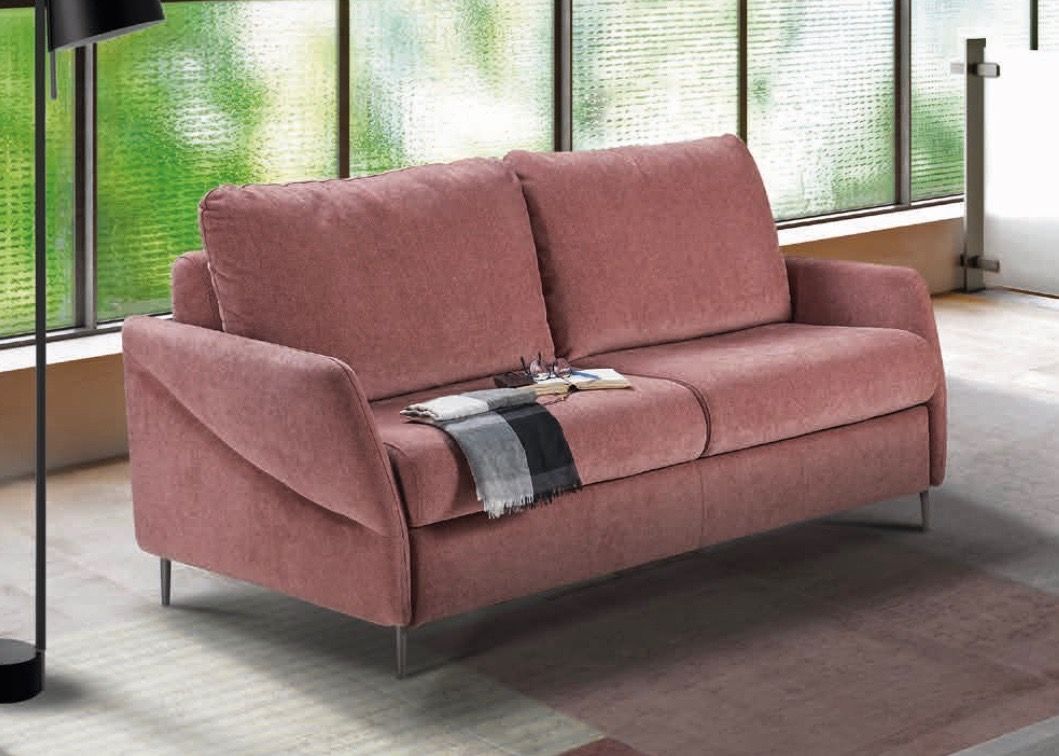 divano letto rosso antico da tronu arredamenti a cagliari con piede in legno