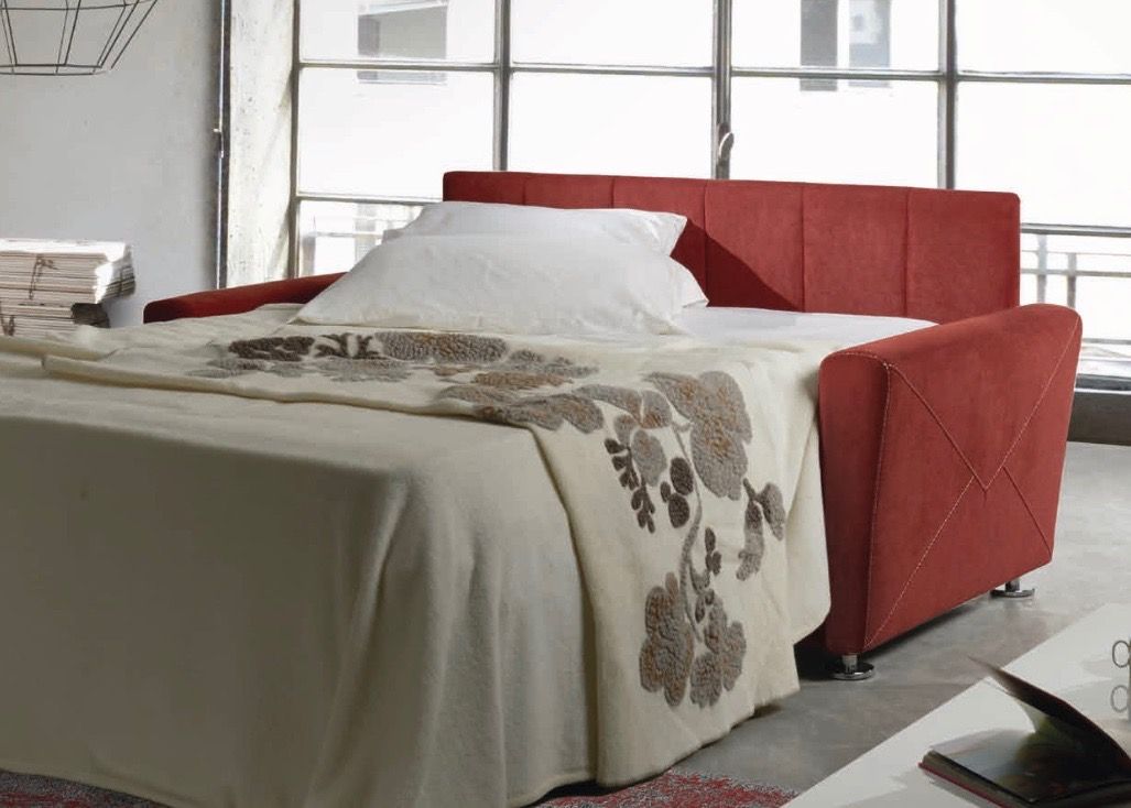 divano letto rosso aperto da tronu arredamenti a cagliari