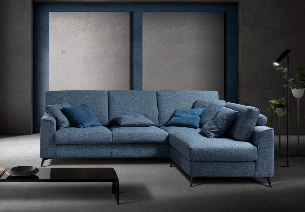 divano con penisola da tronu arredamenti a cagliari