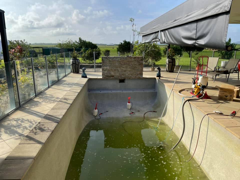 Swimming Pool Before Cleaning — Pool Technicians on the Cassowary Coast, QLD