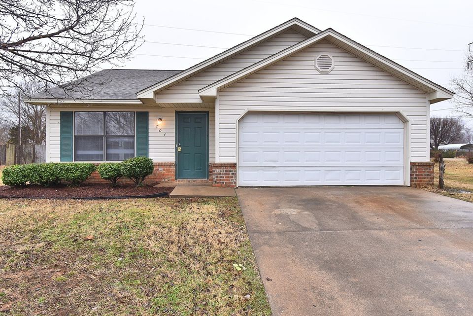 Brookstone Park House in Bristow, OK Atlas Property Management