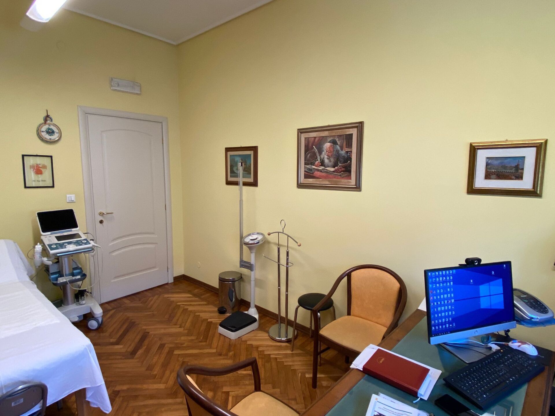 lo studio del medico cardiologo