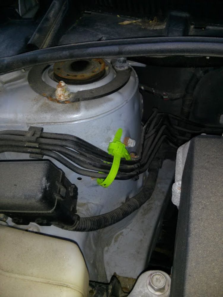 The Gripper Cord Connector