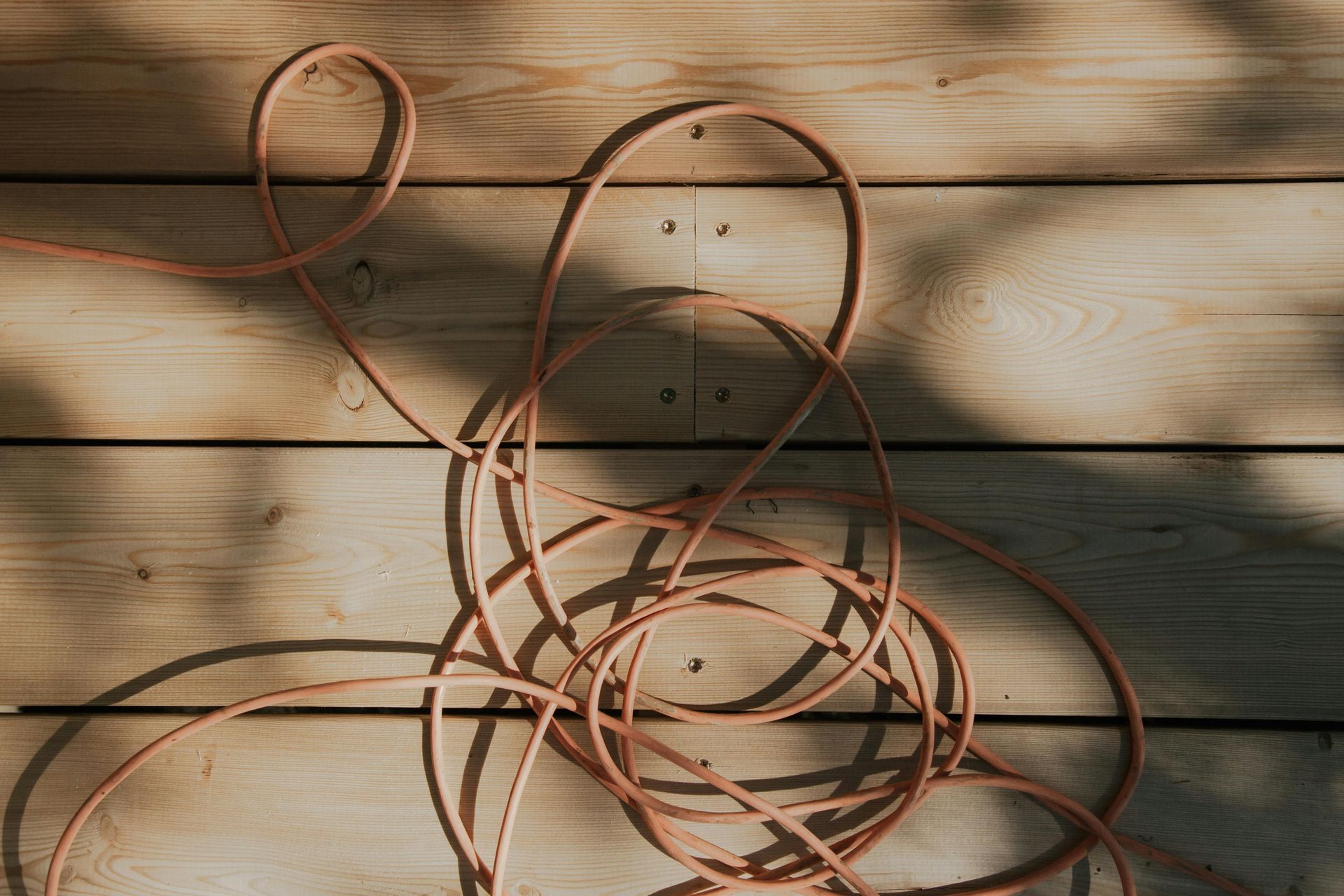 Tidy Cables, Tidy Mind: The Link Between Cord Management and Productivity