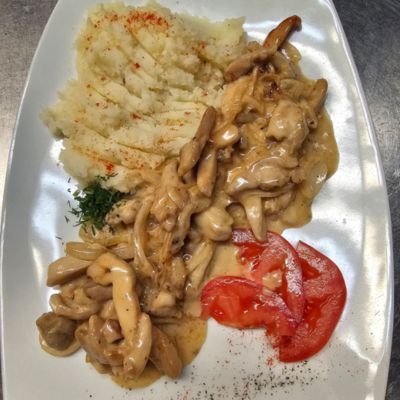 Chicken Stroganoff