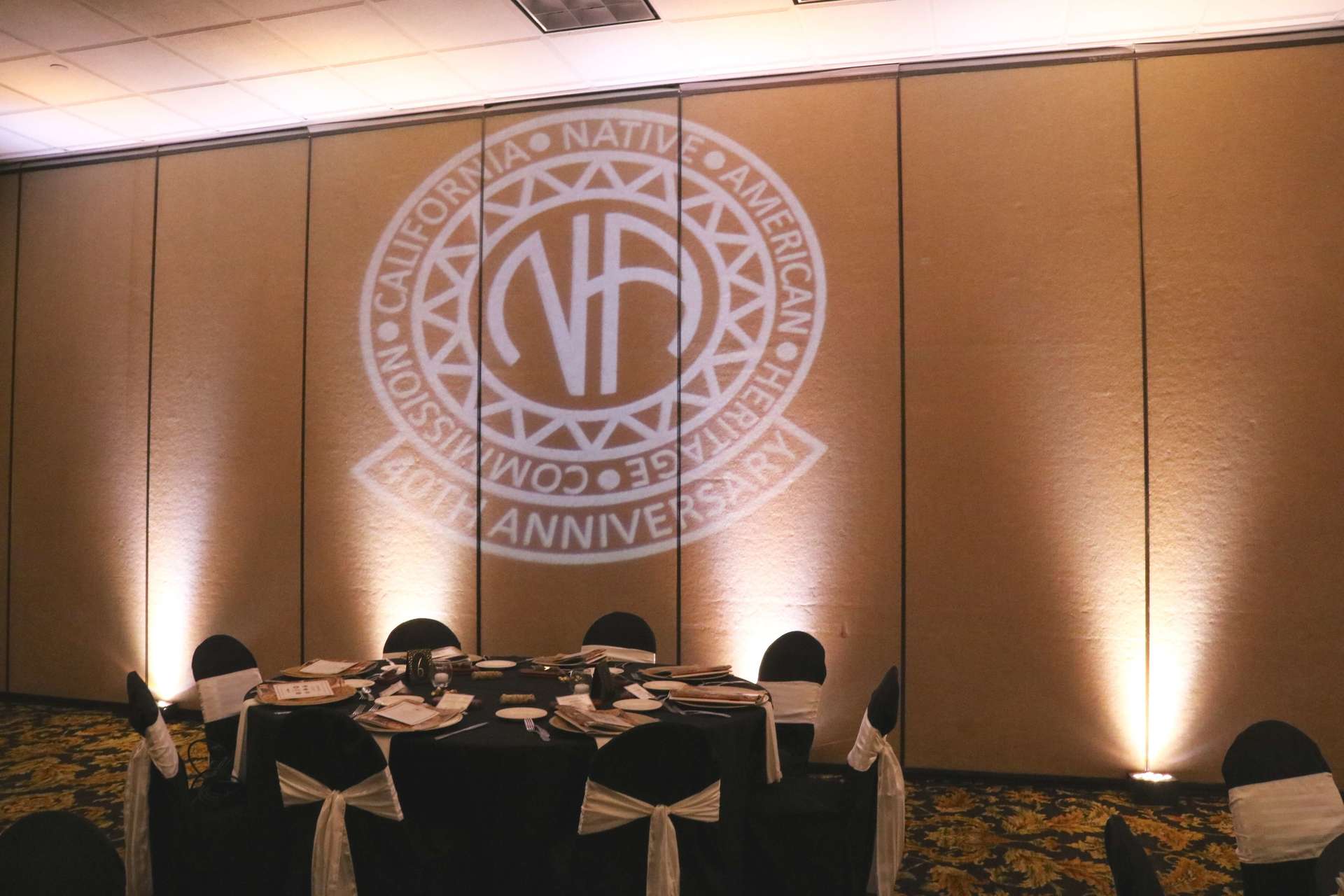 holiday inn corporate event lighting