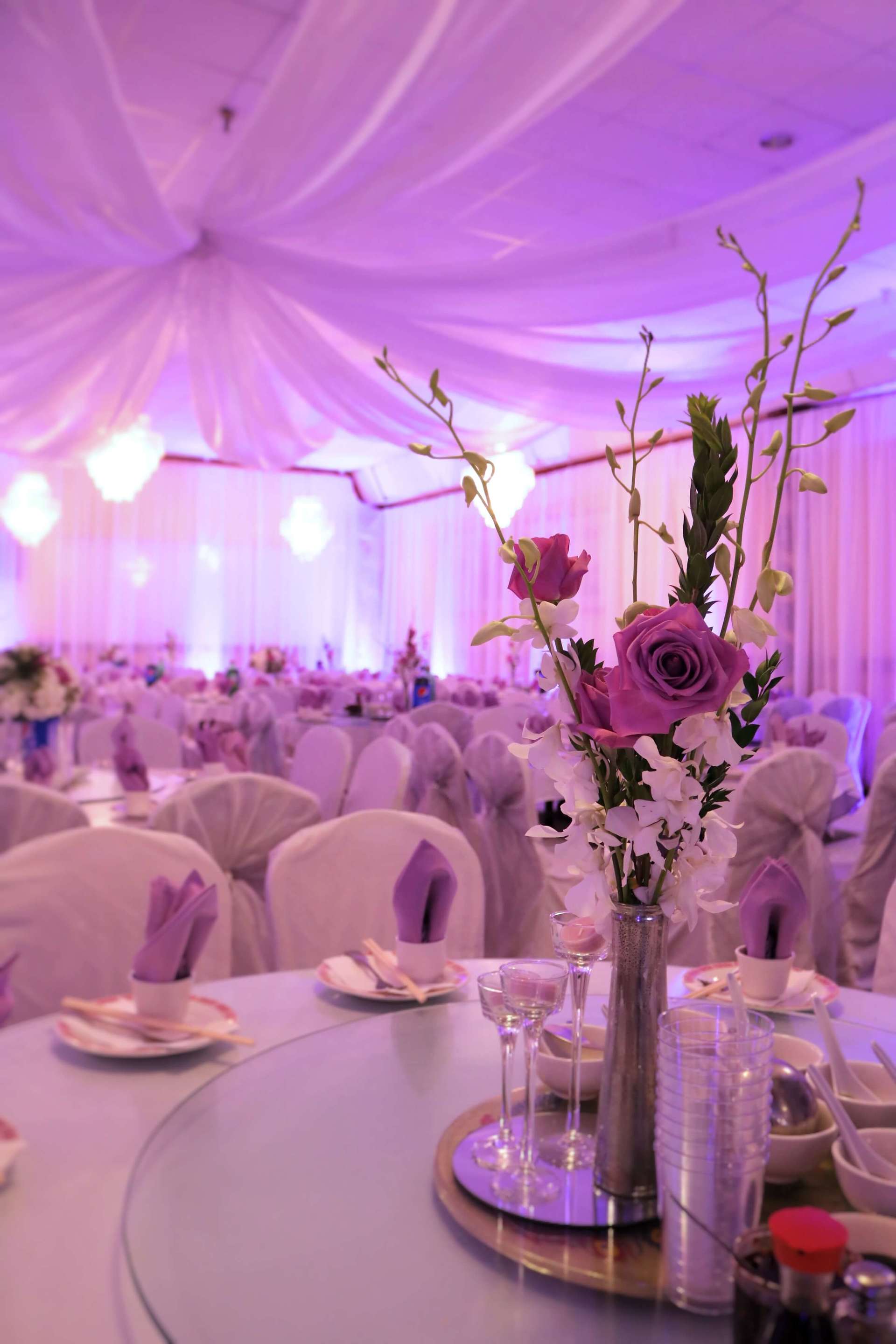 Kings Palace Restaurant Wedding Lilac Centerpiece Sacramento Brighten Up Event Lighting