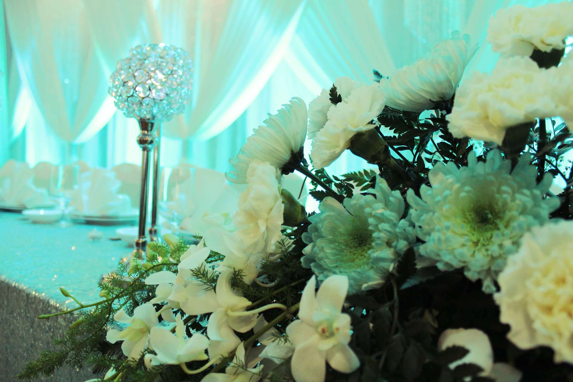 Kings Palace Restaurant Wedding Turquoise Sacramento Brighten Up Event Lighting