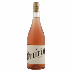 Rosé wijn uit Catalonië Spanje, natuurlijke wijn met rood fruit en zachte zuren, biodynamische Spaanse rosé wijn.