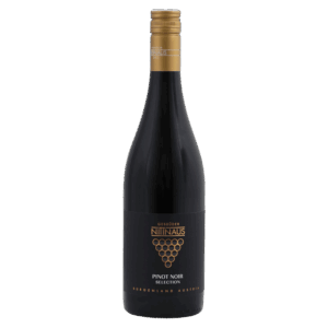 Rode wijn Pinot Noir uit Oostenrijk met strak zwart etiket en gouden druivenlogo, Oostenrijkse wijn
