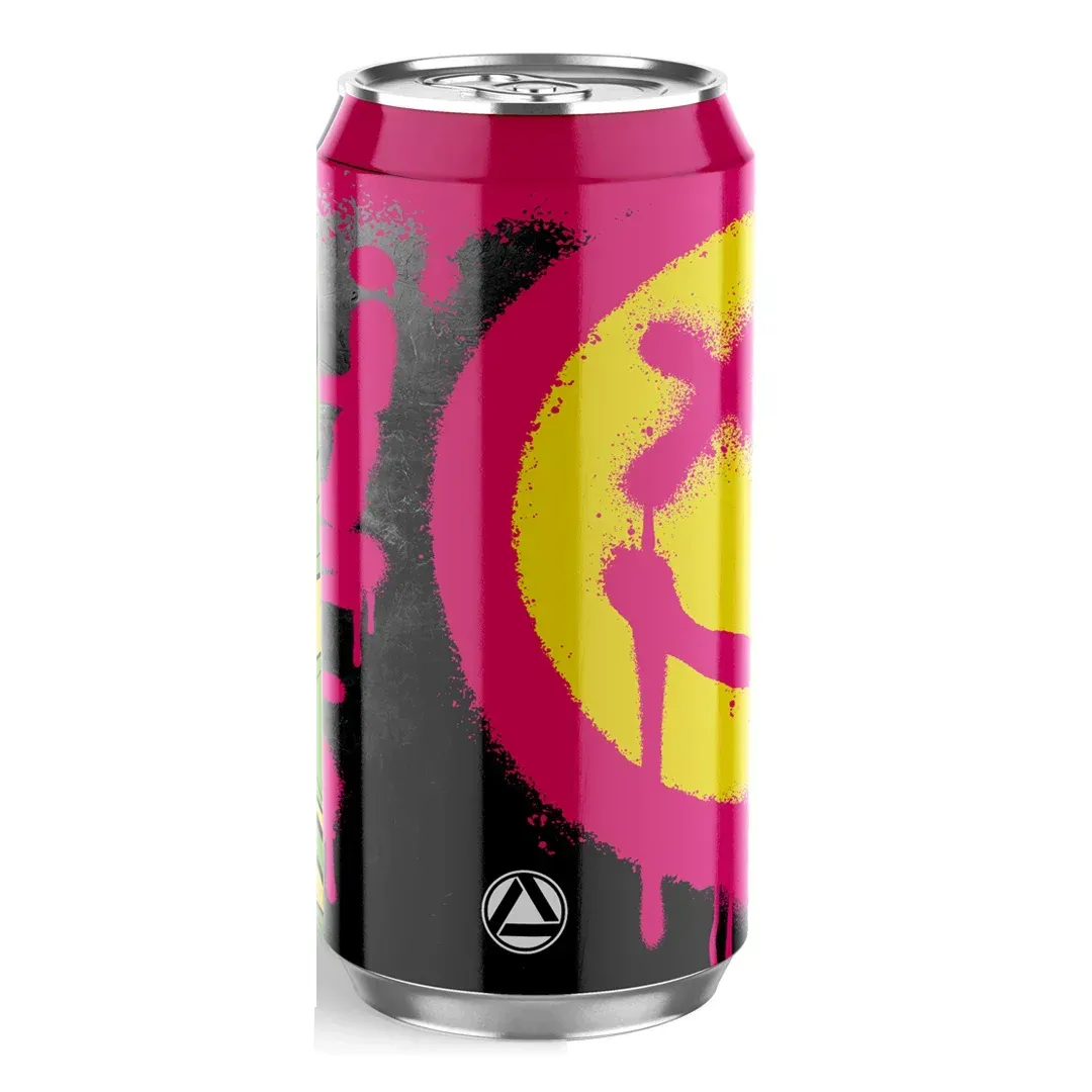 Bier blik met felroze, zwarte  gele graffiti-stijl opdruk en cirkelvormig figuur, met Attik Brewing logo onderaan. IPA bier.