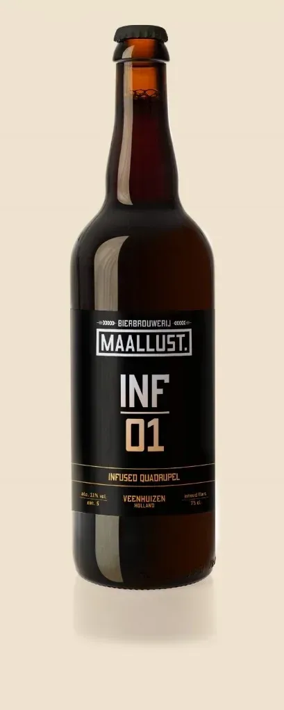 Maallust bier fles met INF 01 op het etiket, een infused quadrupel bier uit Veenhuizen, krachtig en donker van stijl