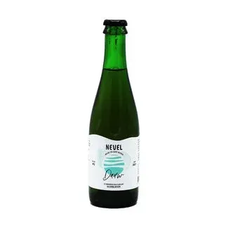 Groene fles met etiket van Nevel bier, type wild blond bier, Deur genaamd, met moderne branding en frisse stijl