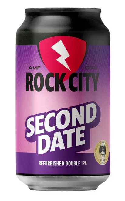 Paars bier blik van Rock City met bliksemschild en grote letters Second Date – een Refurbished Double IPA bier.