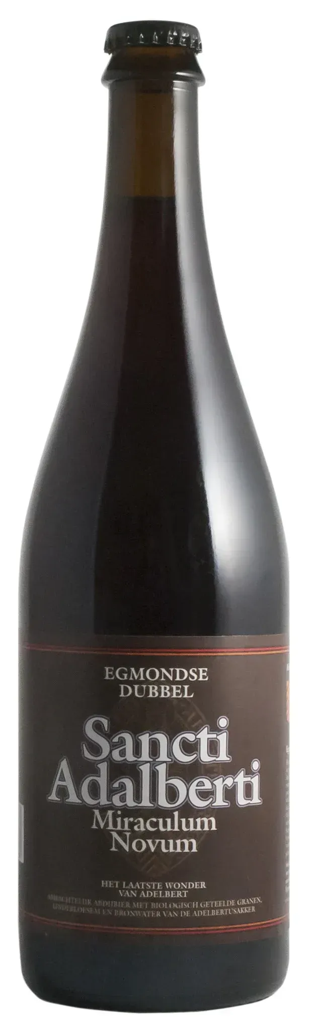 Bruine bier fles Sancti Adalberti Egmondse Dubbel bier met klassiek etiket en witte gotische letters op donkerbruin vlak