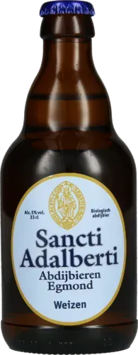 Donker flesje bier met wit label van Sancti Adalberti, abdijbier uit Egmond, type Weizen