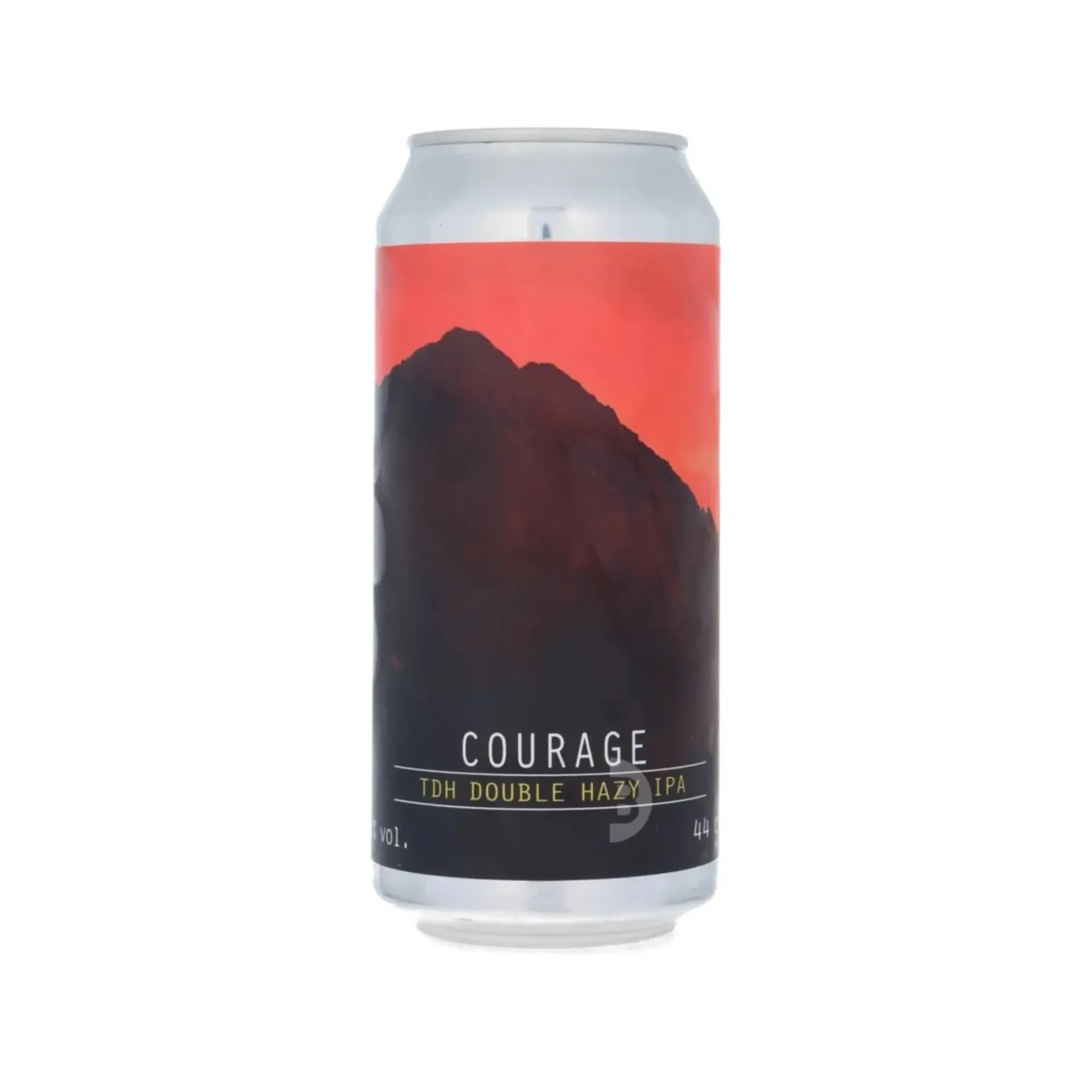 Bierblik met donker berglandschap en rode lucht, Courage TDH Double Hazy IPA bier met 8% alcohol
