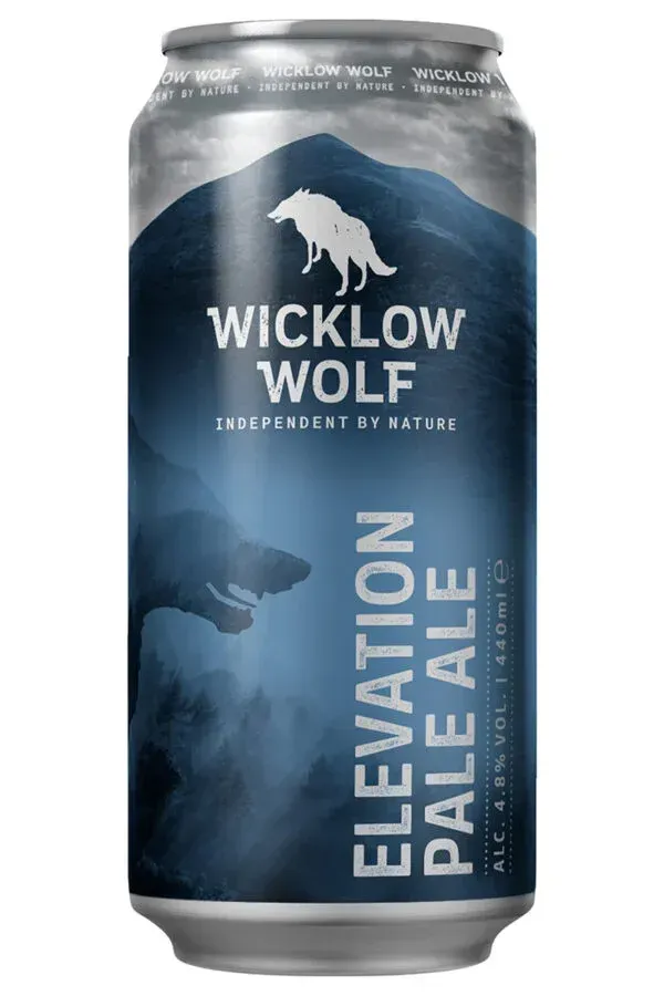 Elevation Pale Ale bier van Wicklow Wolf in blauw bergblik met silhouet van wolf – fris en hoppig Iers bier