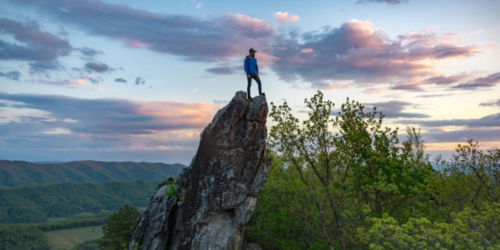 hiking in Virginia