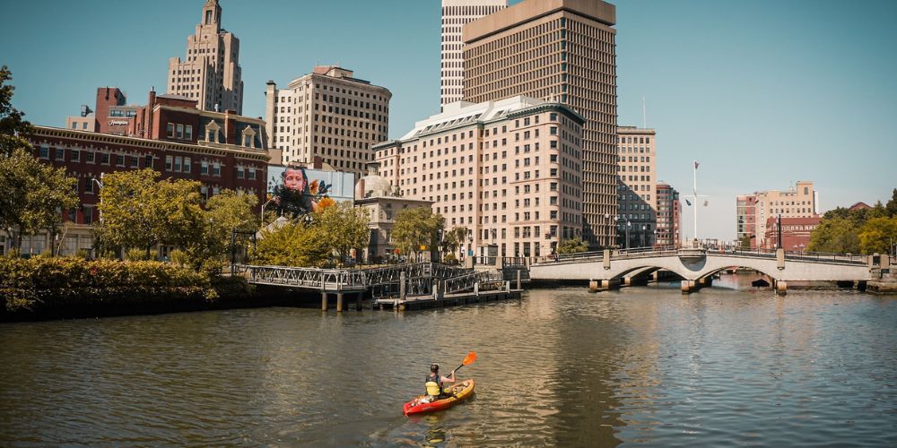 kayaking in rhode-island