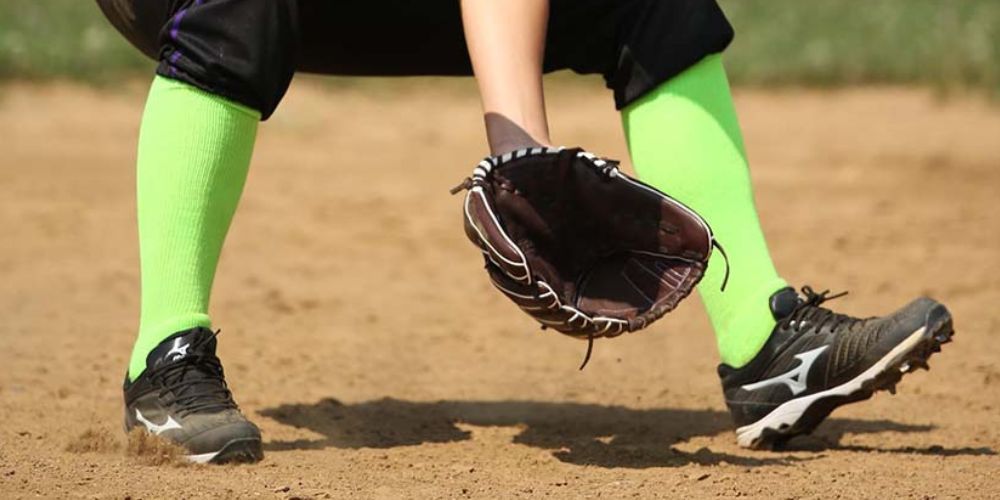 cleats for women's softball