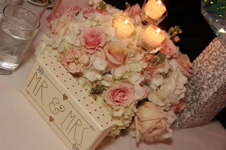 Floral wedding cake
