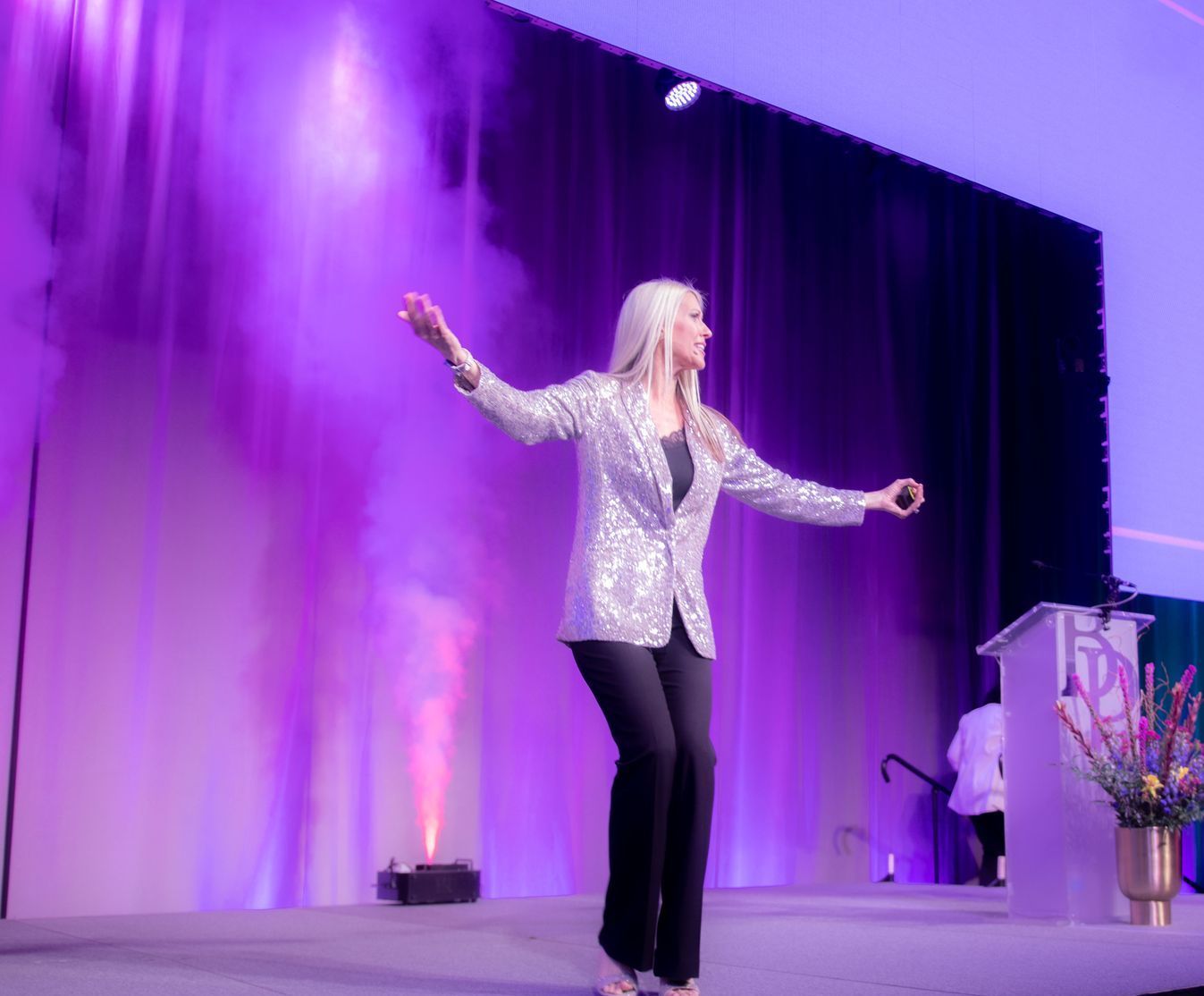 View Betsy Allen-Manning, best motivational Speakers in Dallas, Topics on high-performance and success.