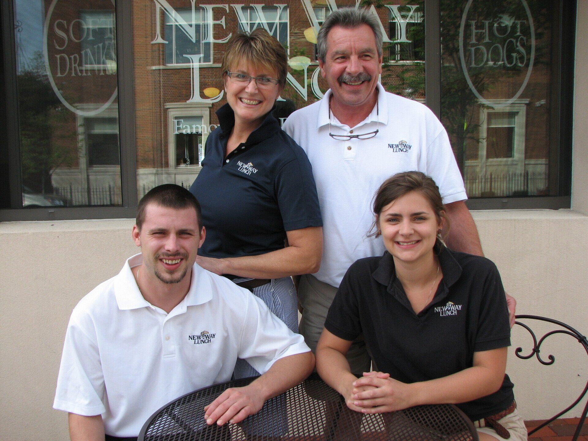 new-way-lunch-family