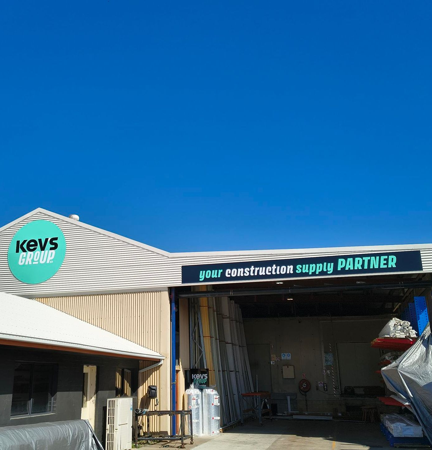 White Truck — Kev's Group QLD in Kawana, QLD