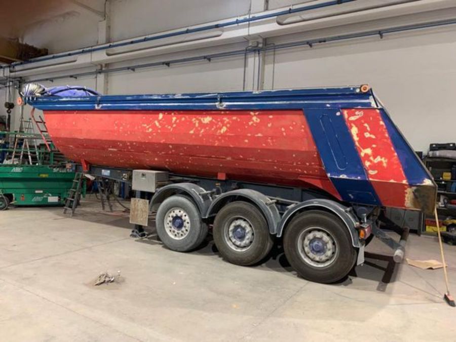 Camion in officina
