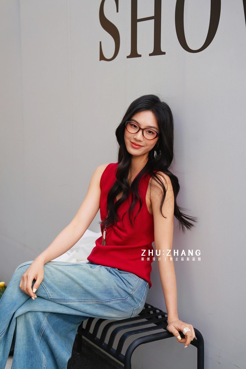 B083 V領抓皺背心