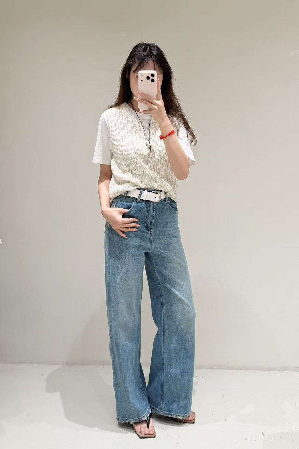 A030 小直筒牛仔褲（附腰帶）