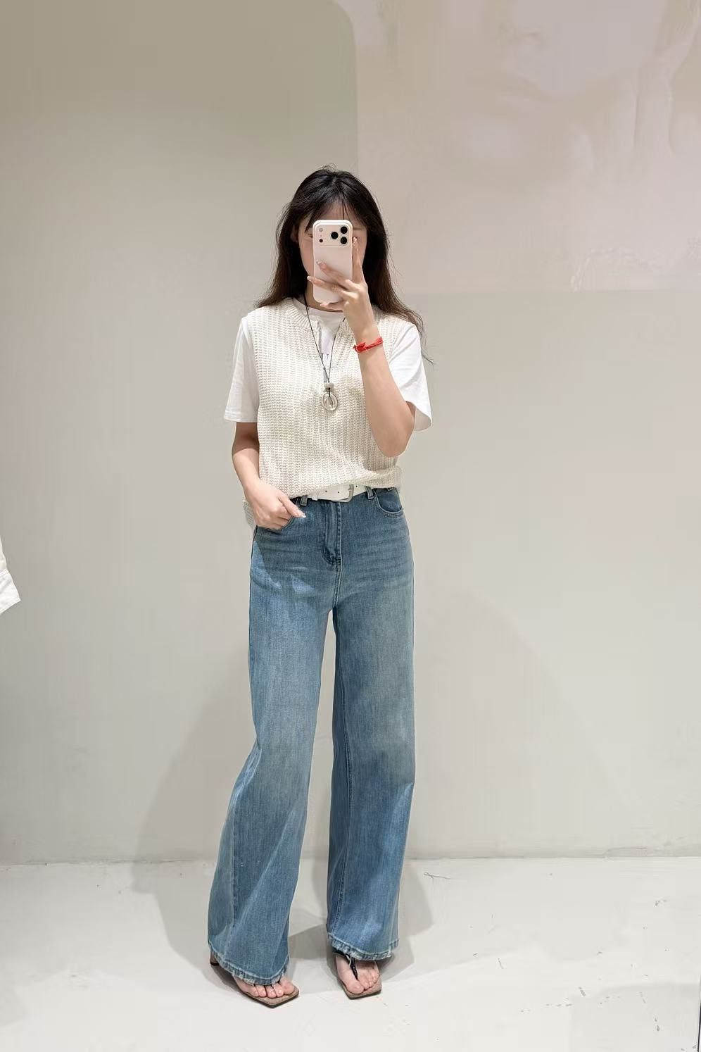 A030 小直筒牛仔褲（附腰帶）